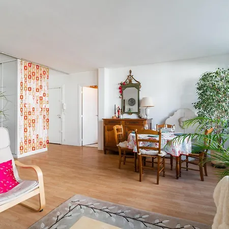 Spacious Family Flat 2bdr Close To Eiffel Tower