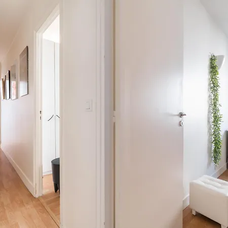 Spacious Family Flat 2bdr Close To Eiffel Tower 公寓